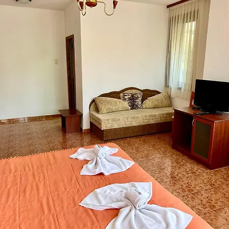 Hills 2* ترايغراد